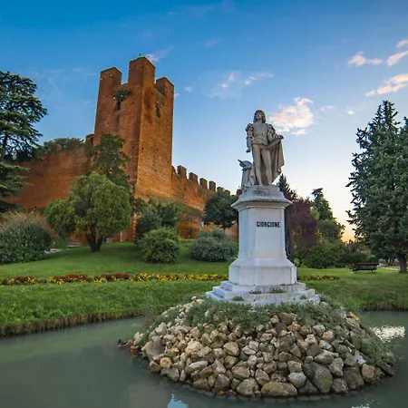 Torre كاستيلفرانكو فينيتو