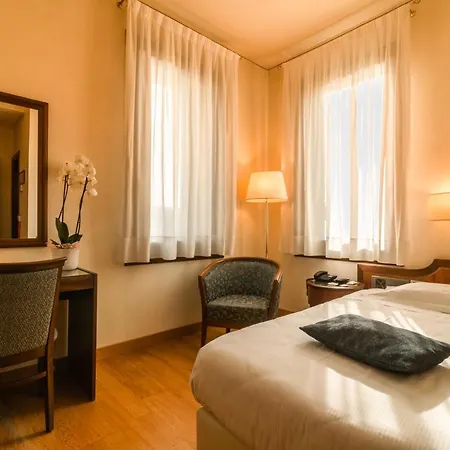 فندق Torre كاستيلفرانكو فينيتو